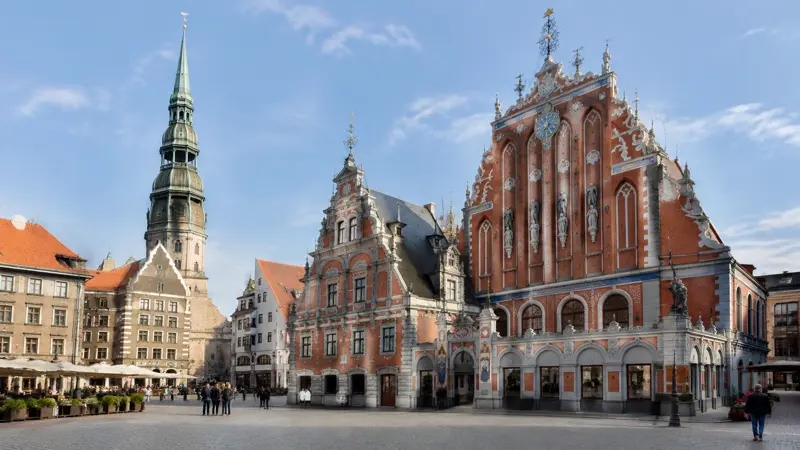 Schwarzhäupterhaus und Petrikirche in Riga, Lettland